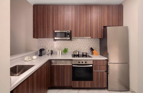 Dubai Media City Apartment | Three Bedroom Apartment Near Mina Seyahi Beach