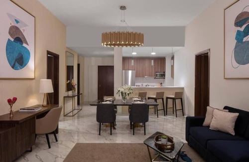 Dubai Media City Apartment | Three Bedroom Apartment Near Mina Seyahi Beach