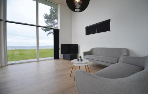 Vibæk Strand House | Three-Bedroom Holiday Home In Ebeltoft
