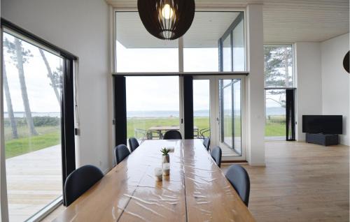 Vibæk Strand House | Three-Bedroom Holiday Home In Ebeltoft