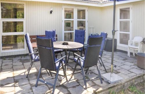 Millinge House | Three-Bedroom Holiday Home In Millinge