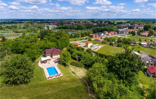 Ludbreg House | Three-Bedroom Holiday Home In Ludbreg