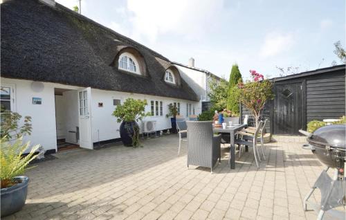 Hojer House | Three-Bedroom Holiday Home In Hojer