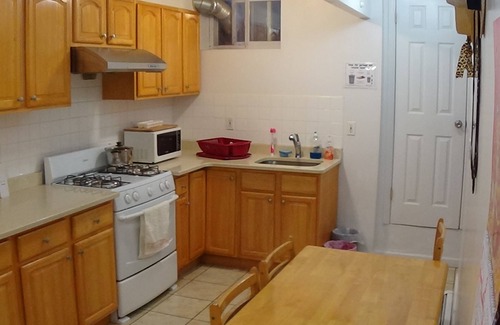 Queens Apartment | Three Bedroom NY Private Apartment
