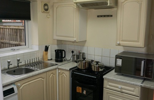 Wigan House | Three-bedroom semi-detached house in Wigan for contractors and individuals