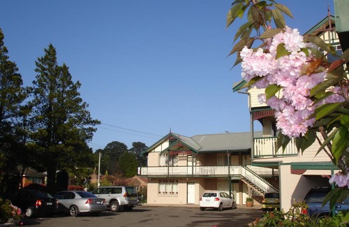Katoomba Hotel | Three Explorers Motel