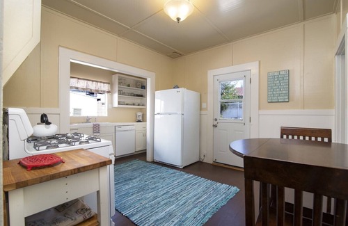 Morro Bay House | Three Historic Cottages, One Perfect Stay in the Heart of Morro Bay