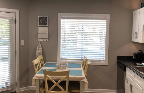 Eastpoint Apartment | Three Little Birds cozy cottage 10 min from St. George Island and Apalachicola!