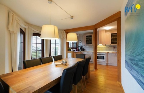 Borkum Apartment | Three separate bedrooms, south-facing terrace and sauna!