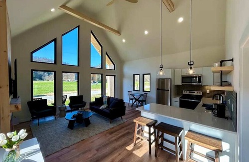 Stanton Cabin | Three Suns Full Rental 8 Cabins/Mountain Views