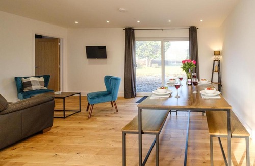 Pettistree House | Three Tuns - Garden Suite 1