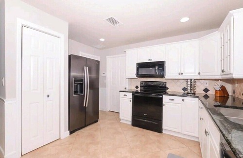 Jensen Beach House | Thumb Point Oasis w/Heated Pool- walk to beach!