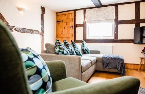 Church Stretton House | Thursdays Corner Tudor Cottage
