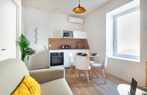 La Destrousse Apartment | THYM * Cosy * Fibre * Confort