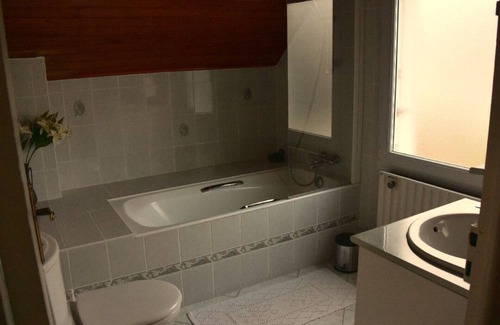 Kerherou House | "Ti Bihan" quiet location by the sea.