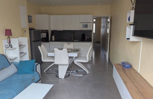 Saint-Nazaire Apartment | Ti Caraibe sea view apartment with free parking from June 1 to September 30