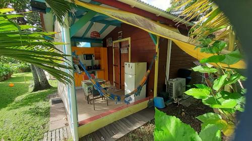 Saint-Claude House | TI-COLIBRI