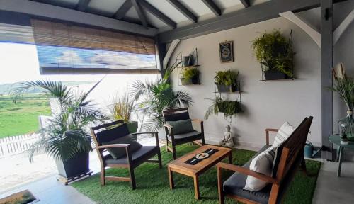 Sainte-Luce House | TI GARDEN et son jacuzzi privé à Ste Luce
