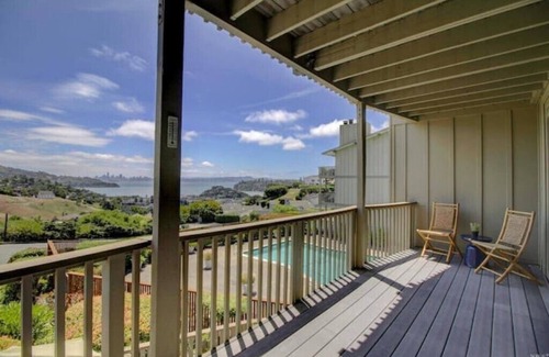 Belvedere Tiburon Condo | Tiburon apartment with San Francisco Skyline viewn