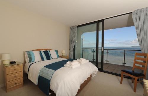 Westleigh Apartment | Tidal Bay