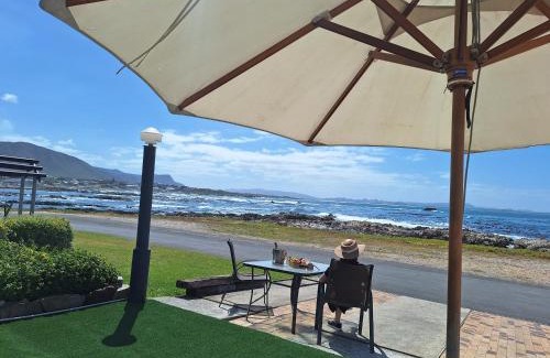 Van Dyks Bay Apartment | Tide's Edge