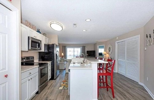 Midtown Ocean City House | Tiffanie by the Sea Ocean Block with pool