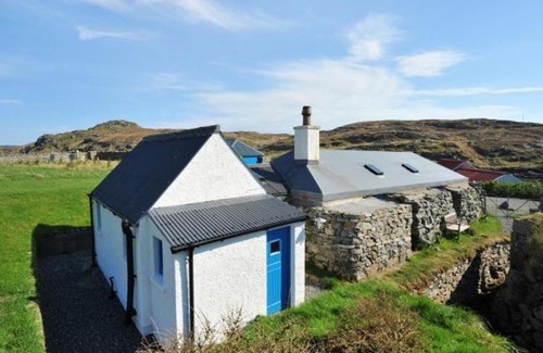 Isle of Lewis House | Tigh Bhisa Blackhouse