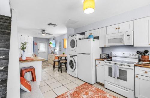 Iona Apartment | Tiki Retreat