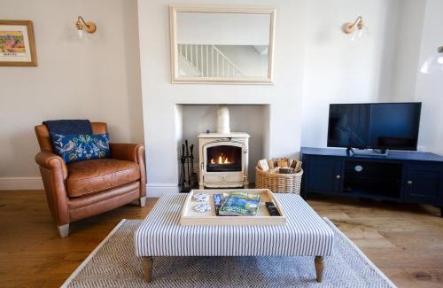 Bourton House | Tilly's Cottage