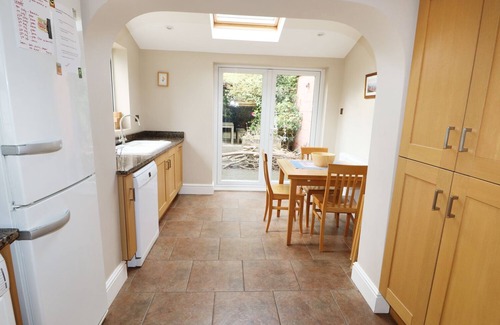 Hunstanton House | TILLY'S RETREAT, pet friendly, with open fire in Hunstanton