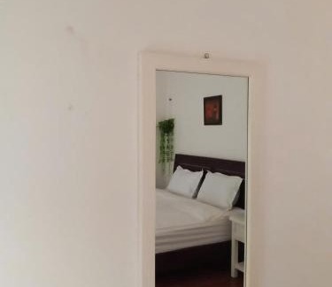 Ong Lang Hotel | Tim Hotel