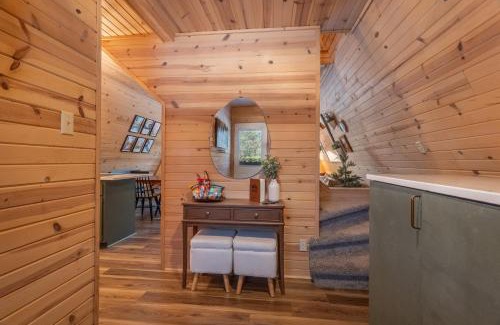 Friendship House | Timber Haven Aframe Cabin - Brand New Hot Tub