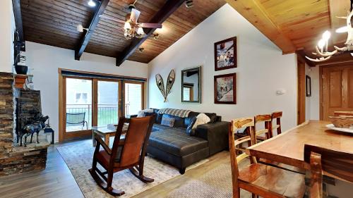 Snowmass Village House | Timberline Condominiums 1 Bedroom plus Loft Deluxe Unit D3F