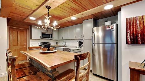 Snowmass Village House | Timberline Condominiums 1 Bedroom plus Loft Deluxe Unit D3F