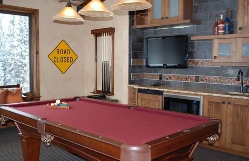 Copper Mountain House | Timberline Lodge: True Ski in/Out, Featured on the cover of Denver Life magazine