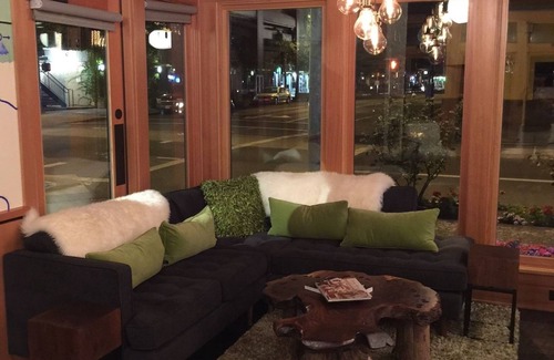 Downtown Eugene Hotel | Timbers Inn