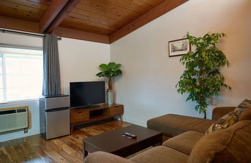 Downtown Eugene Hotel | Timbers Inn