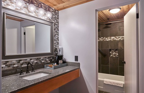 Downtown Eugene Hotel | Timbers Inn