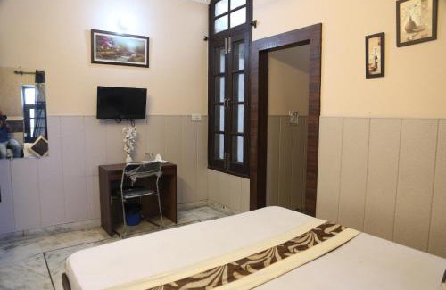 Jalandhar Hotel | Time Square Guest House