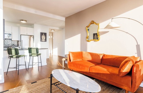 Theater District Apartment | Time Square Luxury Huge Two-Bedroom Apartment King Beds