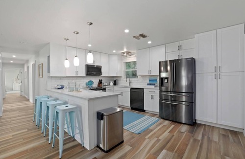Jacksonville Beach House | Timeless Beach House with Stocked Game Room & Heated Pool