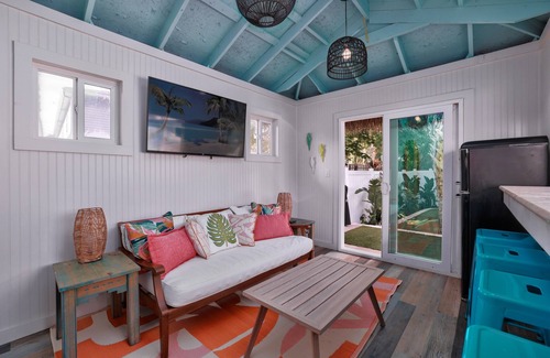 Jacksonville Beach House | Timeless Beach House with Stocked Game Room & Heated Pool
