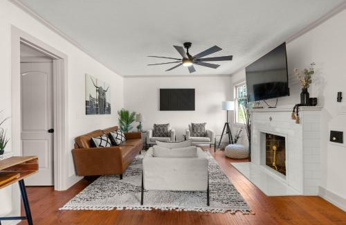 Vancouver House | Timeless Historic Home Near Downtown