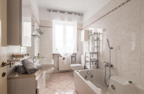 Villaggi Apartment | Timo's Art House