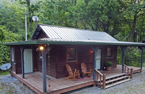 Clayton Cabin | Timpson Creek Cabin