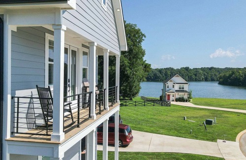 Winchester House | Tims Ford Lake House | Gated Community