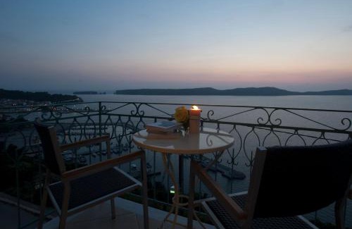 Pylos Apartment | Tina's House