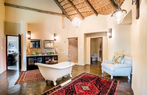 Thorny Bush Game Reserve Cabin | Tintswalo Safari