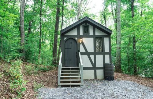 Sevierville House | Tiny Home Cottage Near the Smokies #9 Frieda