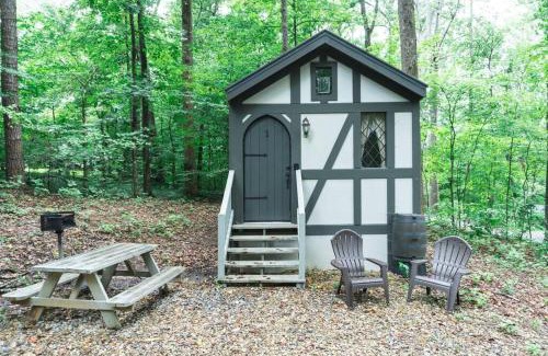 Sevierville House | Tiny Home Cottage Near the Smokies #1 Olga